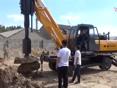 甘肅客戶現場試機輪式旋挖鉆機